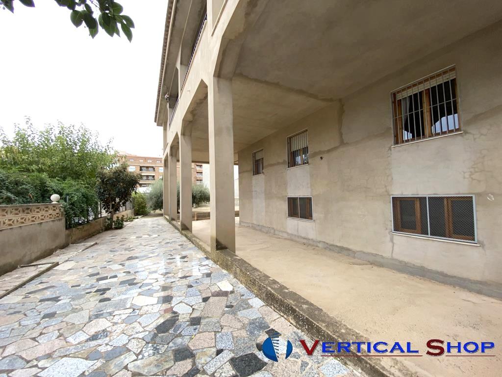 For sale of chalet in Caudete