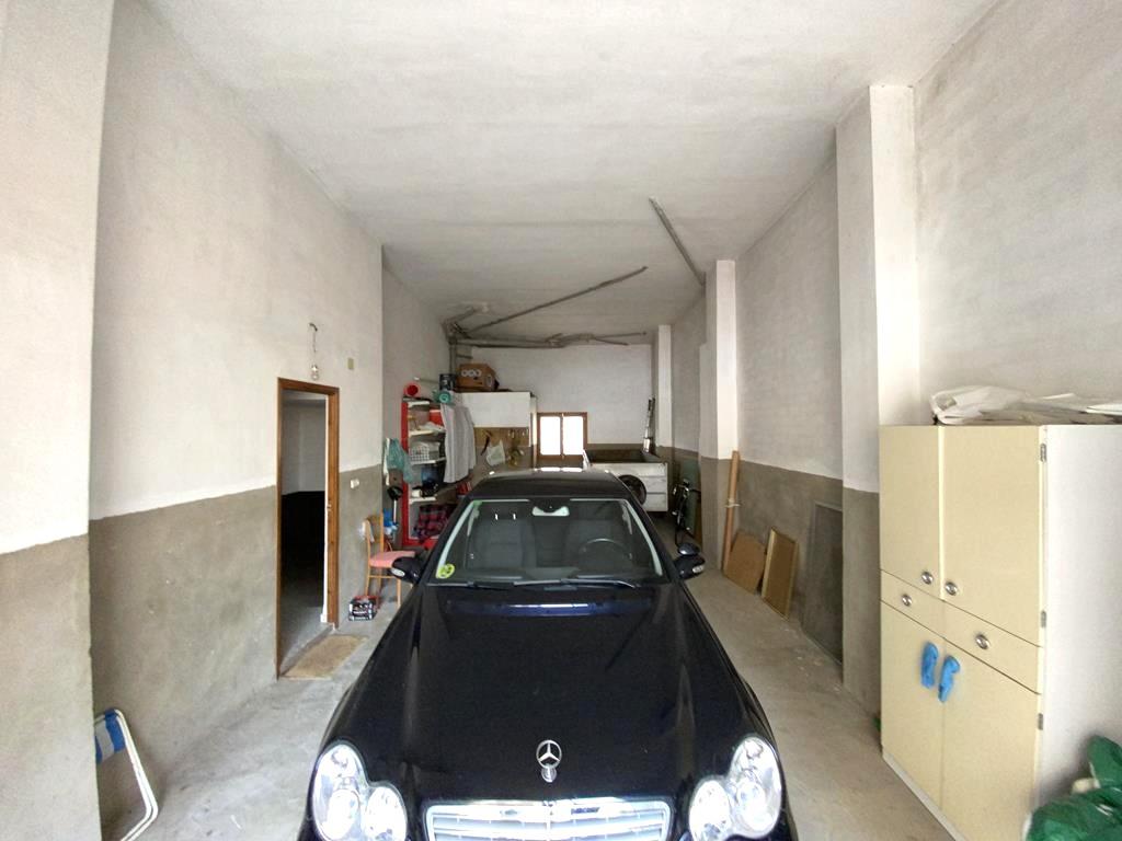 For sale of chalet in Caudete