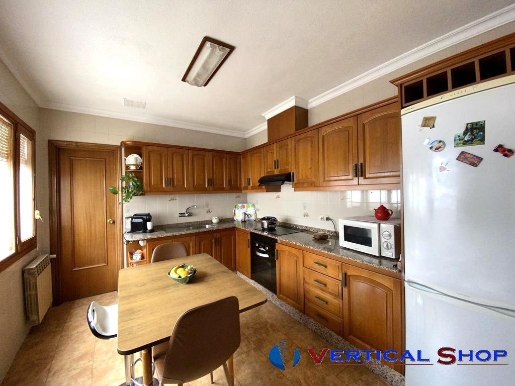 For sale of chalet in Caudete