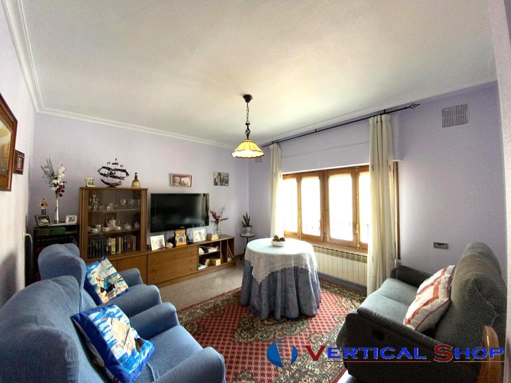 For sale of chalet in Caudete