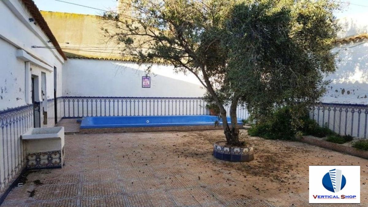 For sale of chalet in Villena