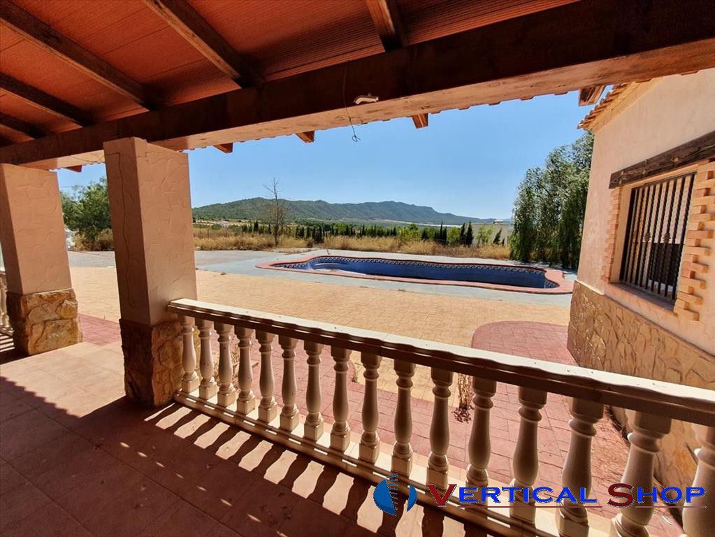 For sale of chalet in Salinas