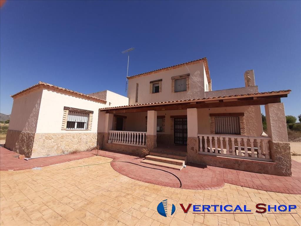 For sale of chalet in Salinas