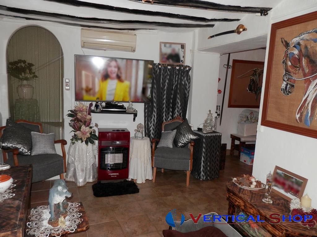 For sale of house in Caudete