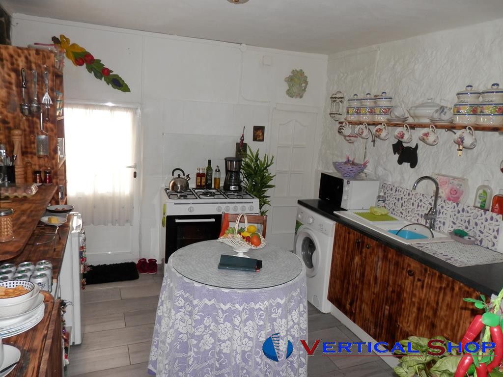 For sale of house in Caudete