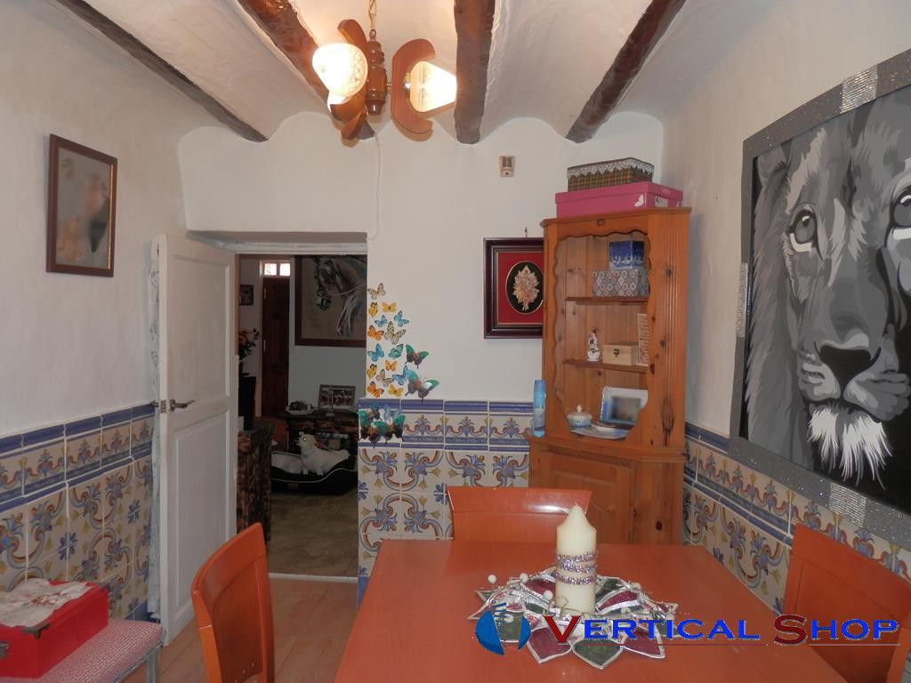 For sale of house in Caudete