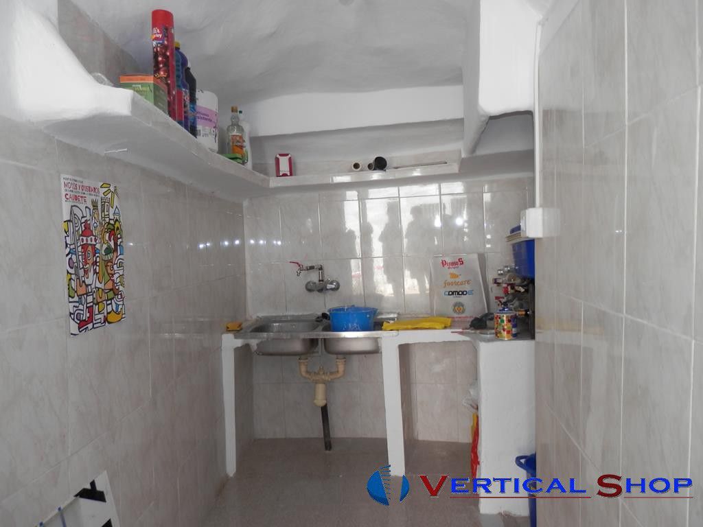 For sale of house in Caudete