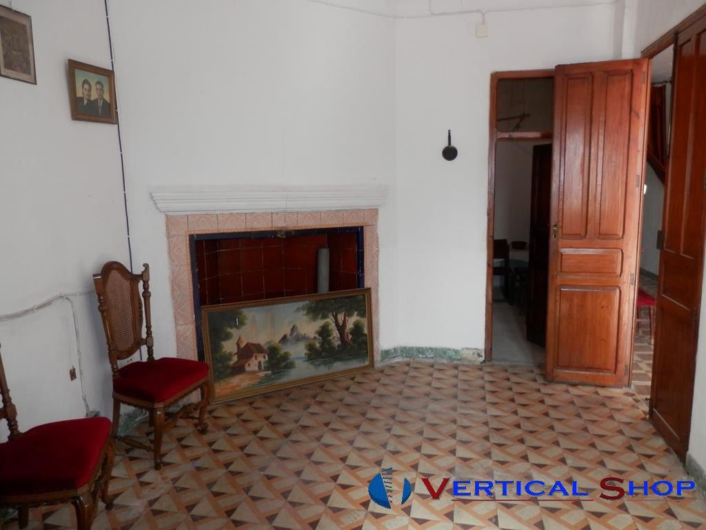 Venta de casa en Ademuz