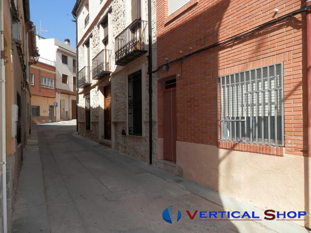 For sale of house in Caudete