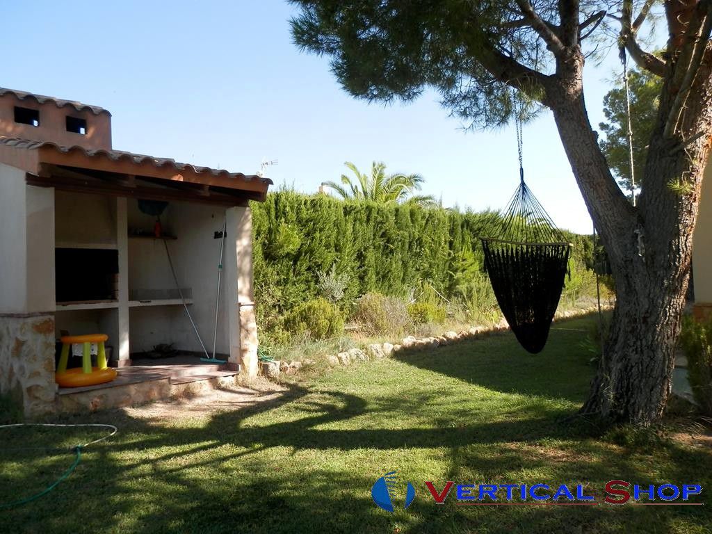 For sale of chalet in Caudete