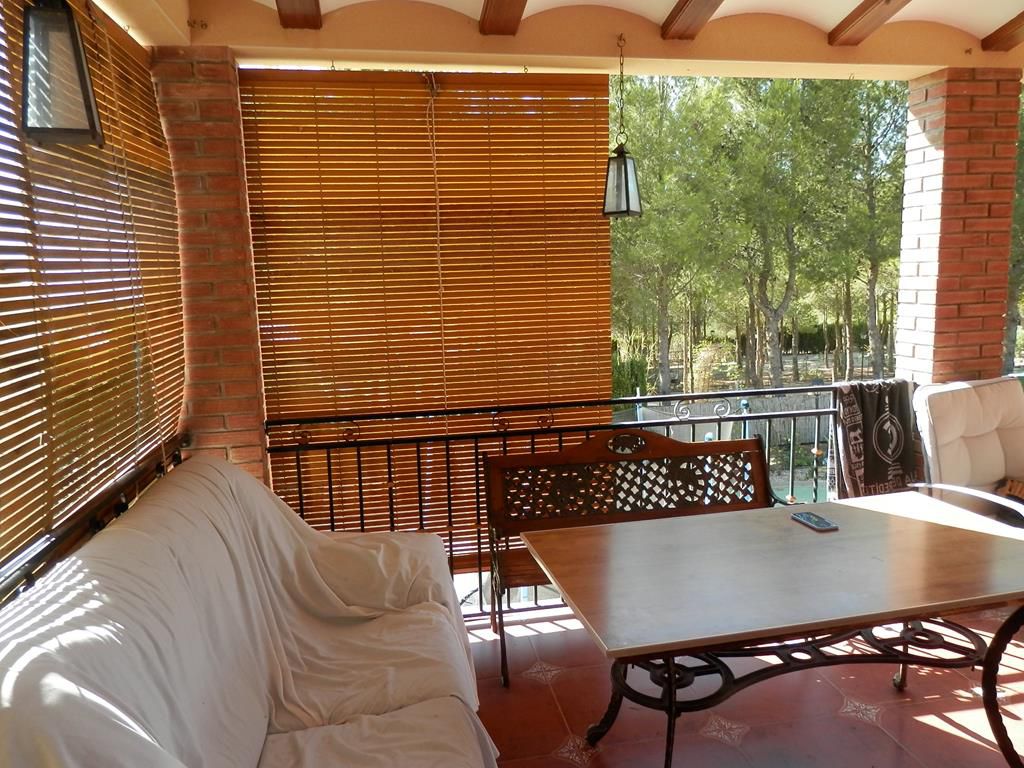 For sale of chalet in Caudete