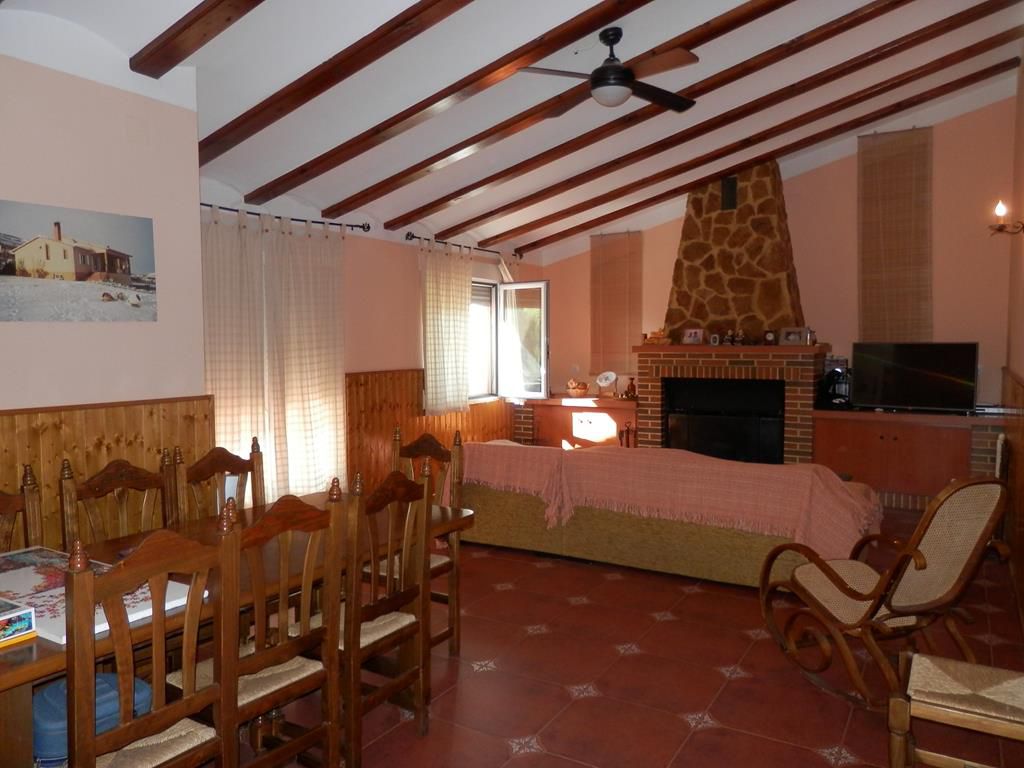 For sale of chalet in Caudete