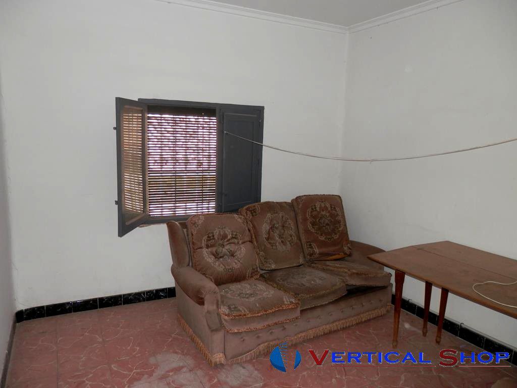 For sale of house in Caudete