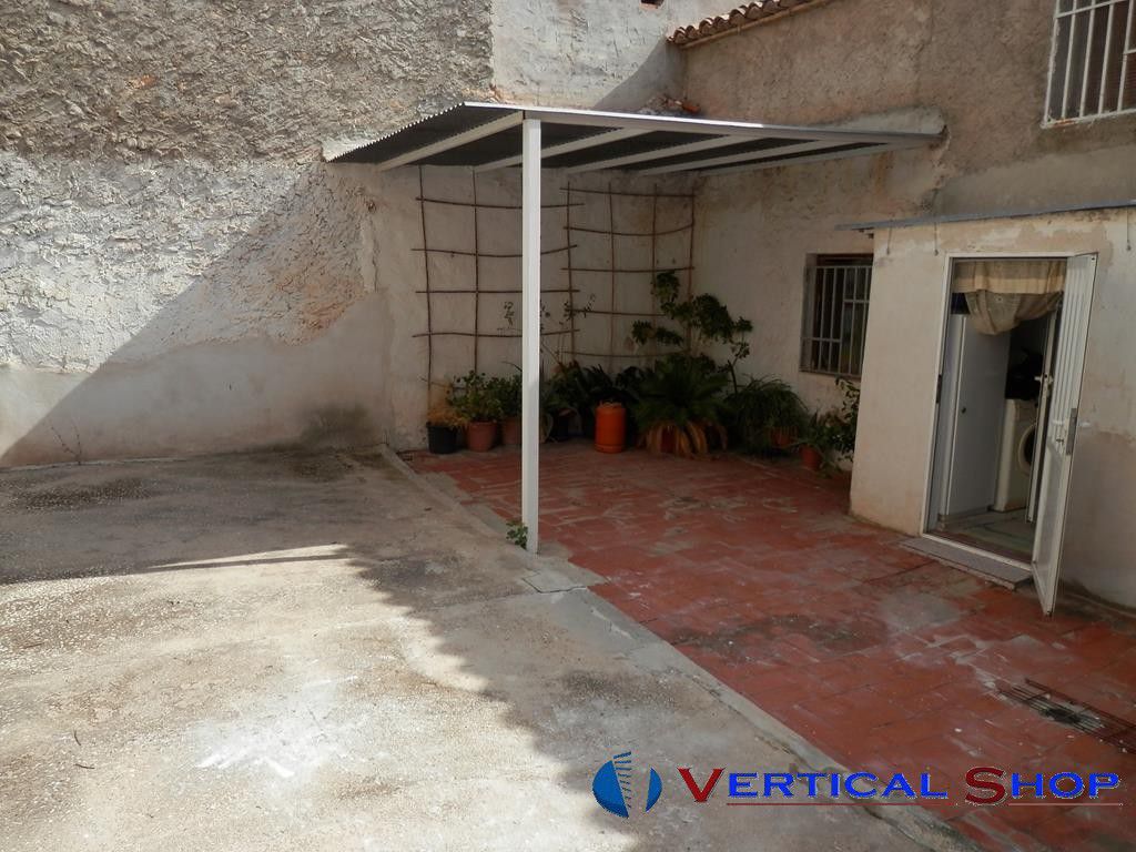 For sale of house in Caudete