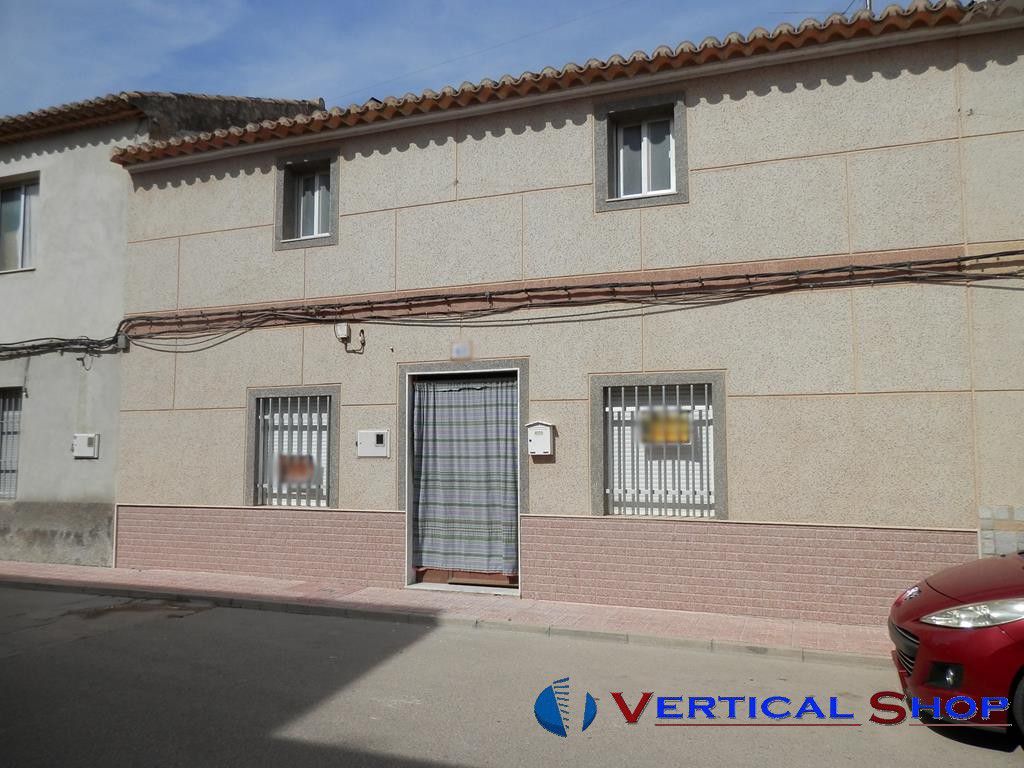 For sale of house in Caudete