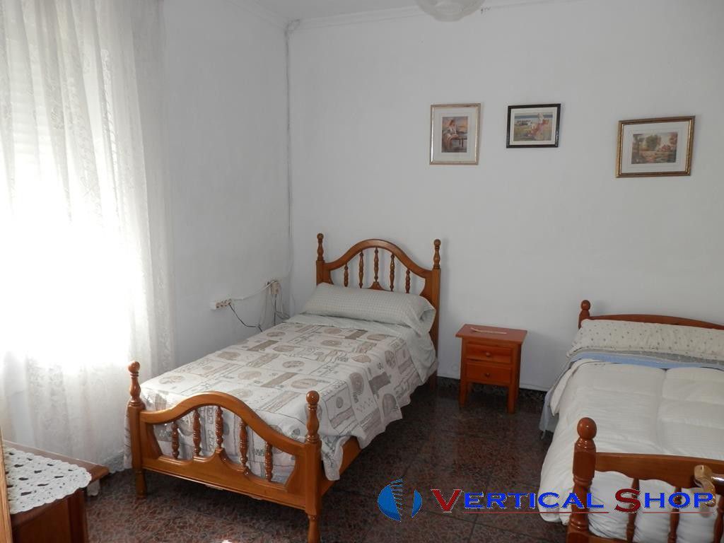 For sale of house in Caudete