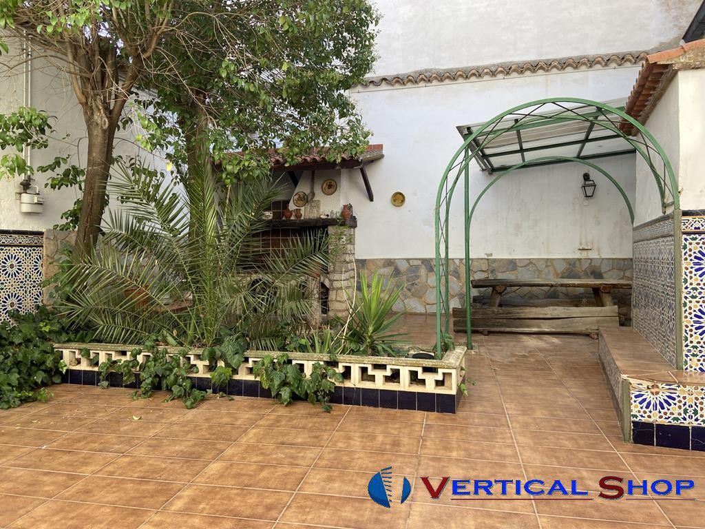 For sale of house in Caudete