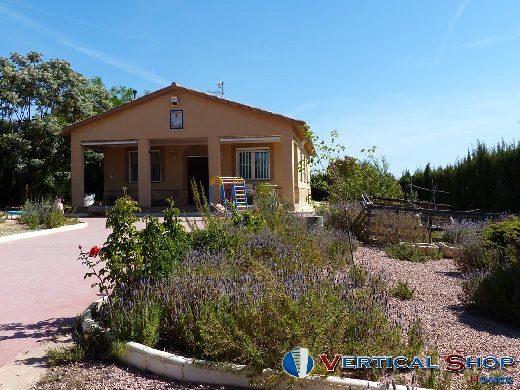 Venta de chalet en Caudete