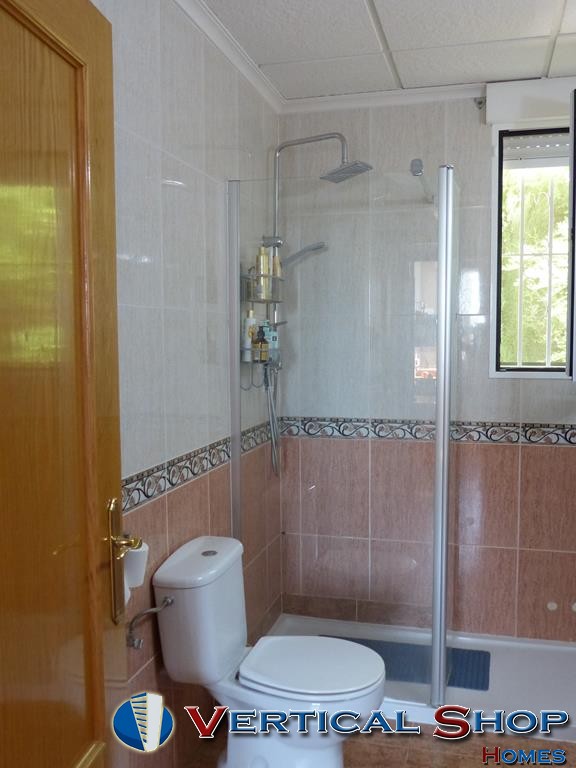 For sale of chalet in Caudete