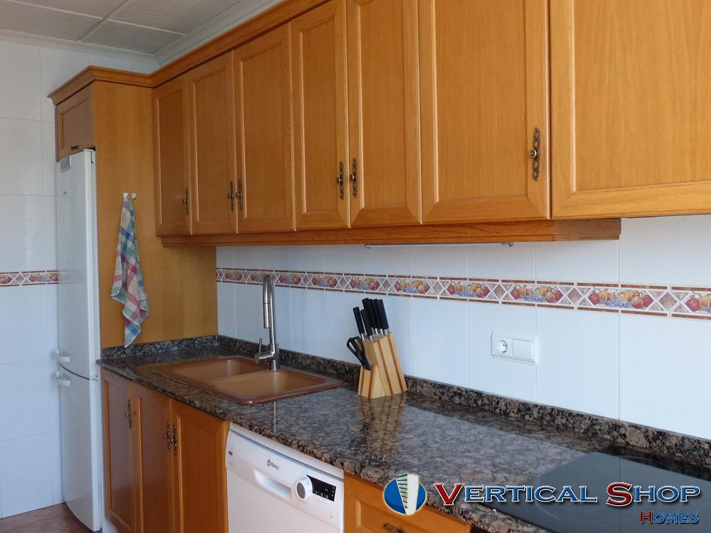 For sale of chalet in Caudete