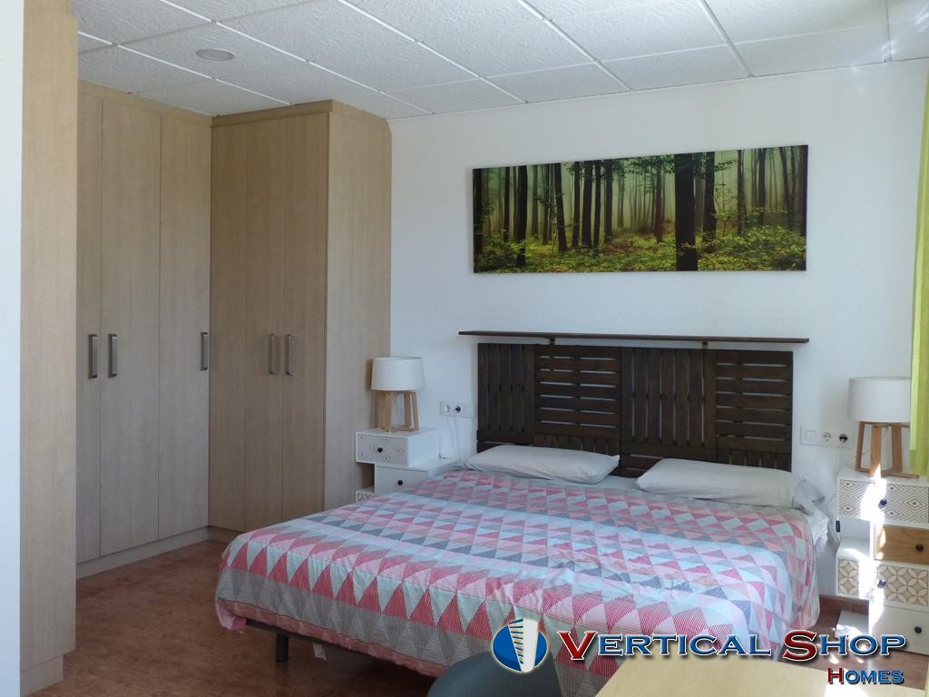 For sale of chalet in Caudete