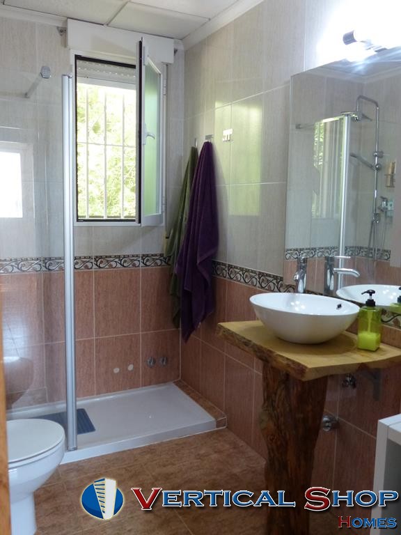 For sale of chalet in Caudete