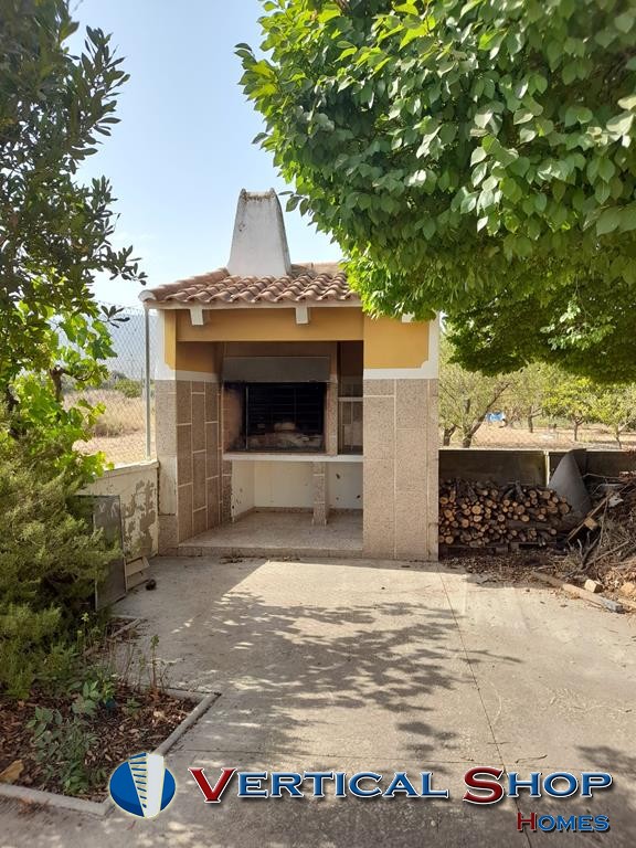 For sale of chalet in Caudete