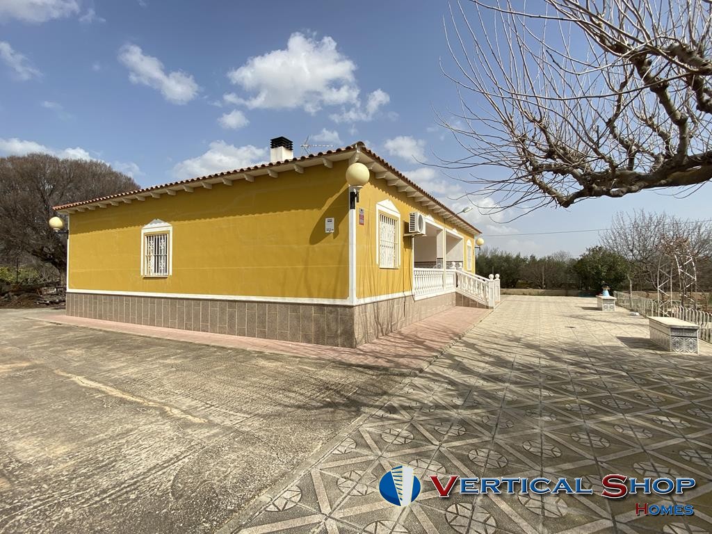 Venta de chalet en Caudete