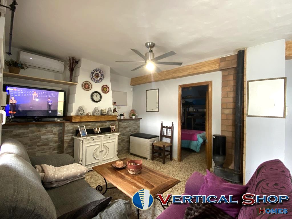 For sale of chalet in Caudete