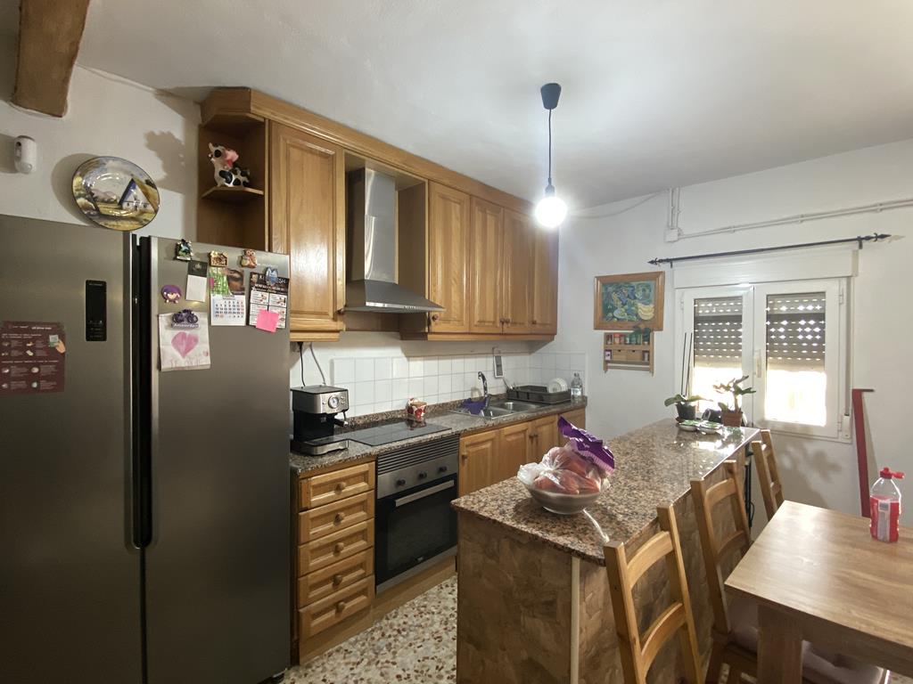 For sale of chalet in Caudete