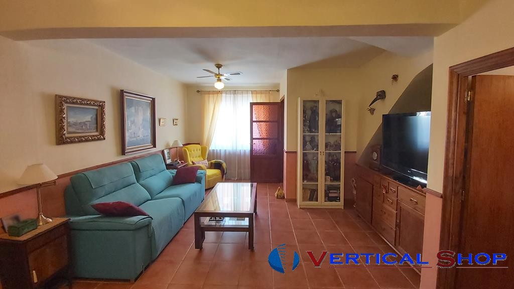 For sale of house in Caudete