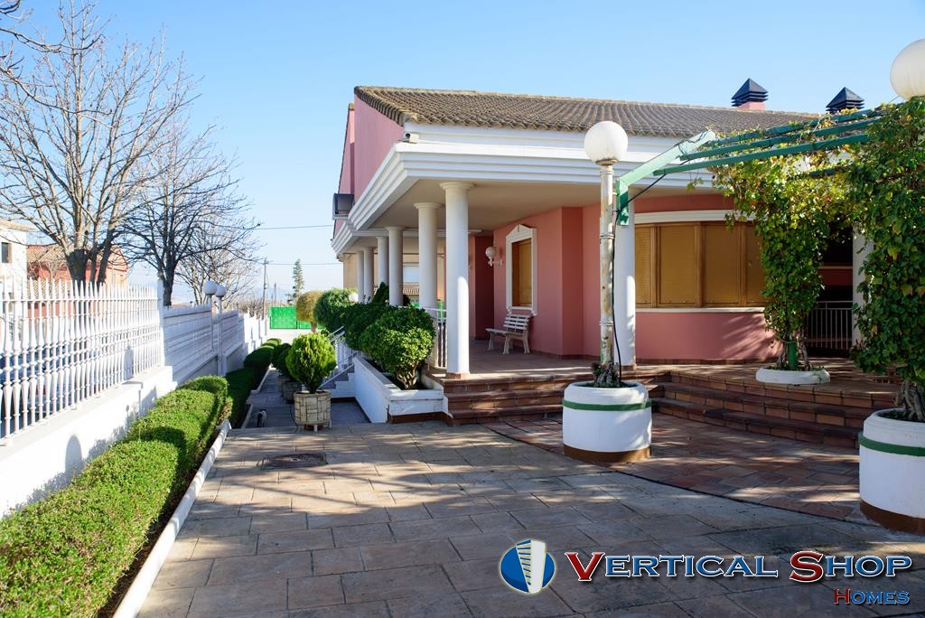 For sale of house in Caudete