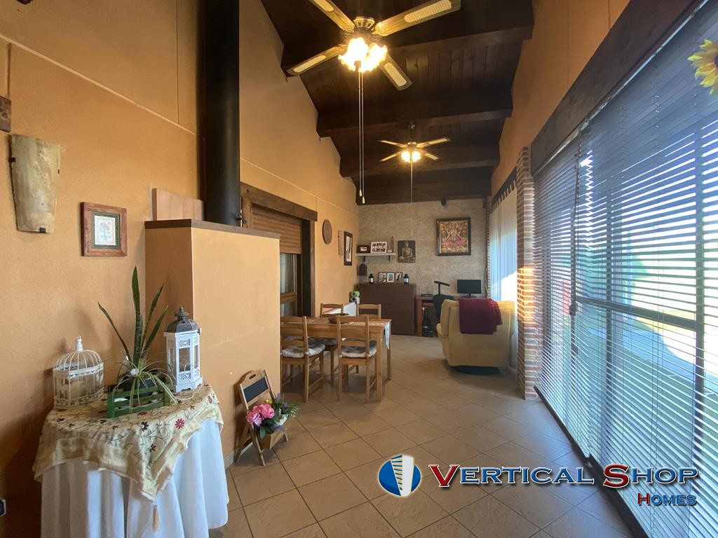 For sale of chalet in Caudete
