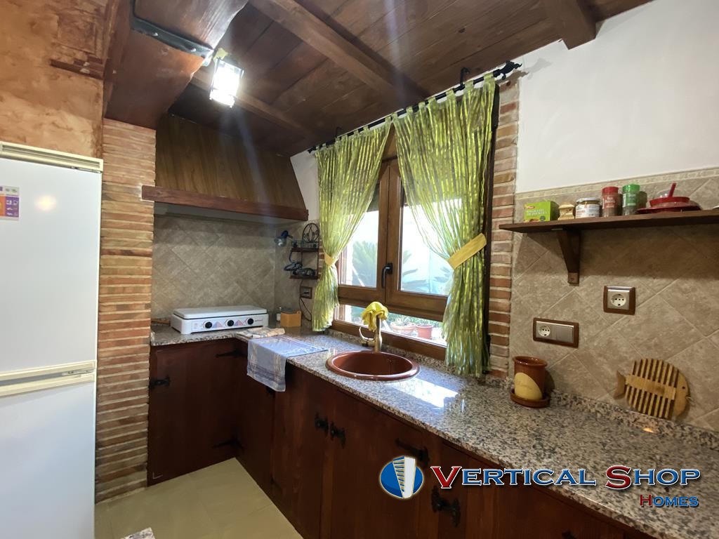 For sale of chalet in Caudete
