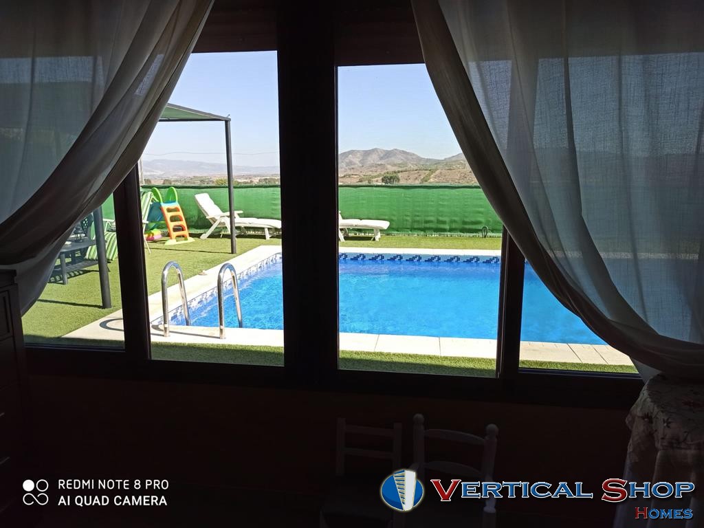 For sale of chalet in Caudete
