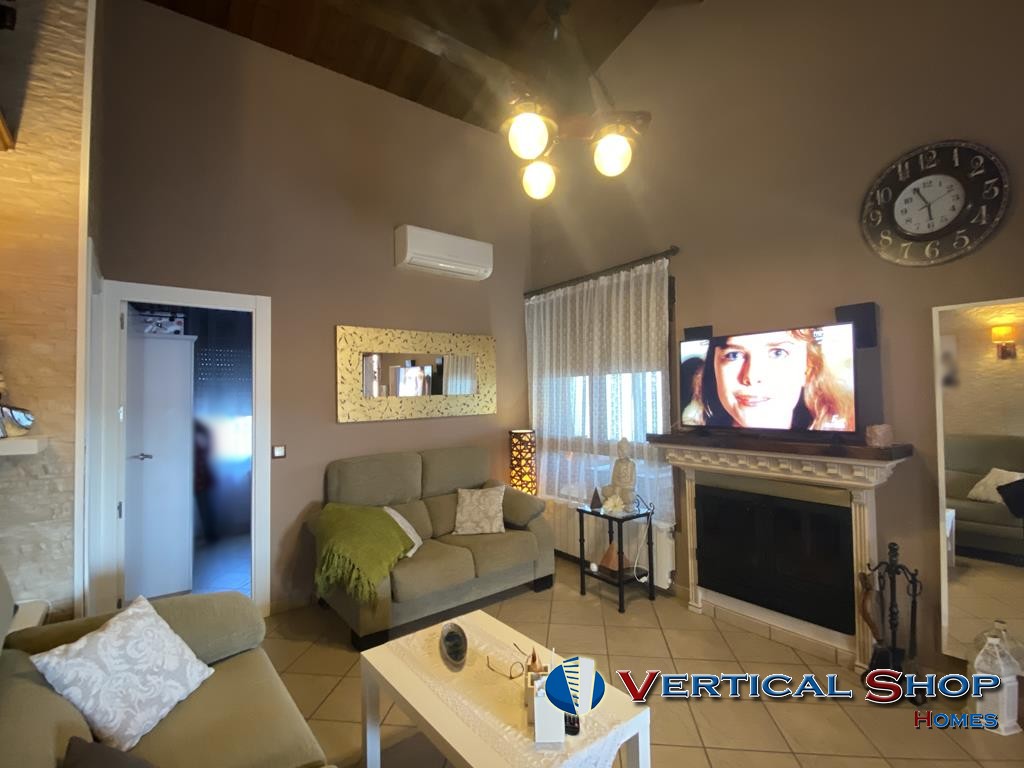 For sale of chalet in Caudete