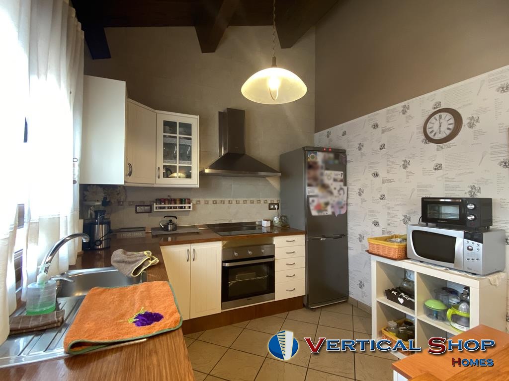 For sale of chalet in Caudete