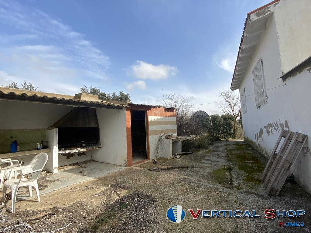 For sale of chalet in Caudete