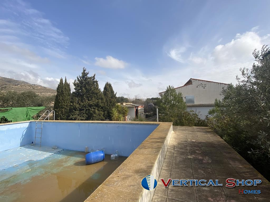 For sale of chalet in Caudete