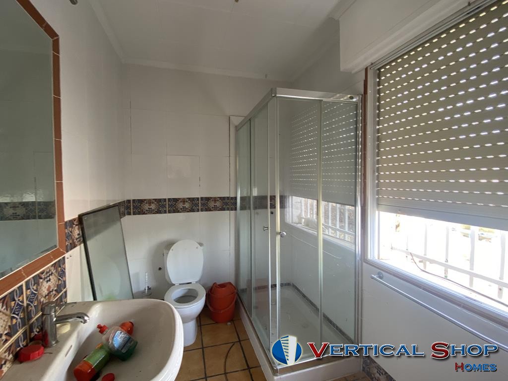 For sale of chalet in Caudete