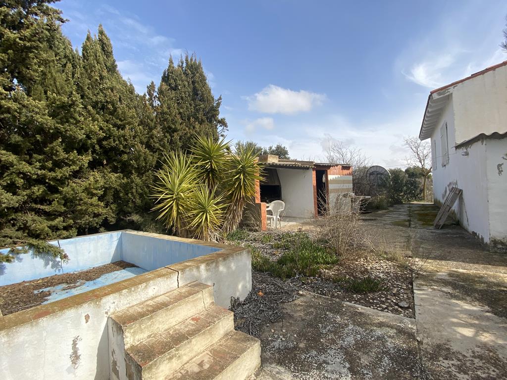 For sale of chalet in Caudete