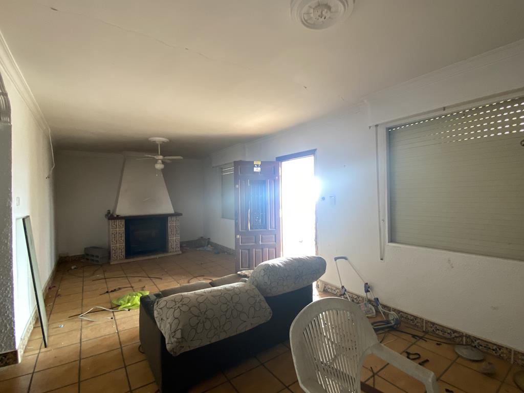 For sale of chalet in Caudete
