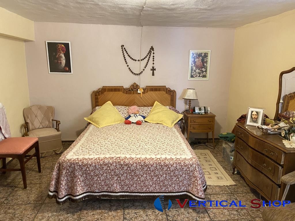 For sale of commercial in Caudete