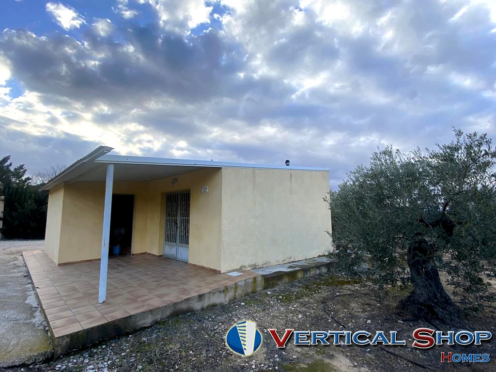 For sale of chalet in Villena