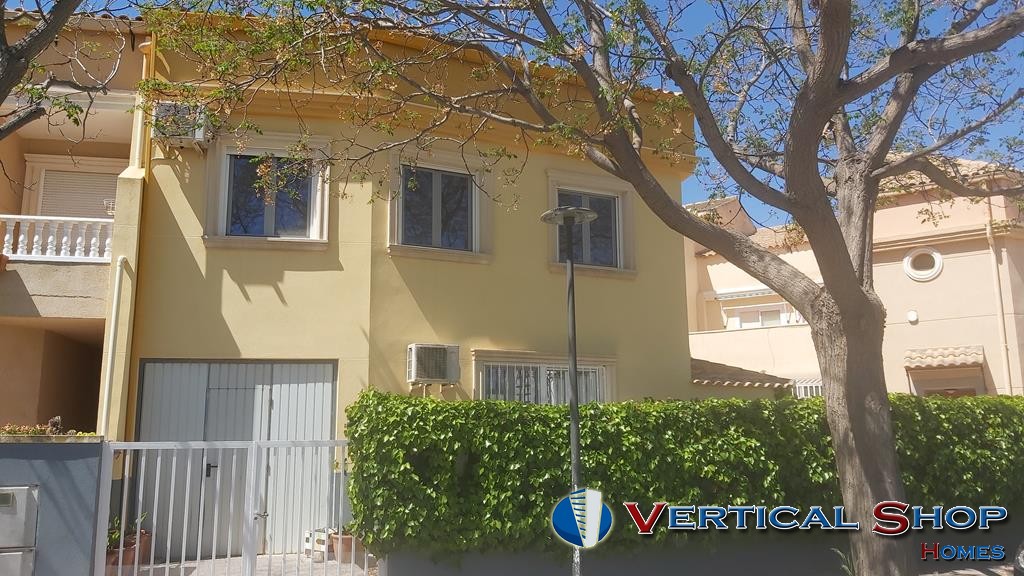 Venta de casa en Caudete