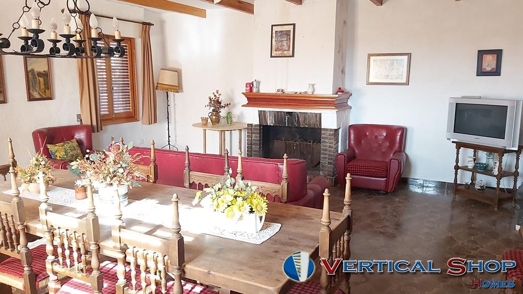 For sale of chalet in Caudete