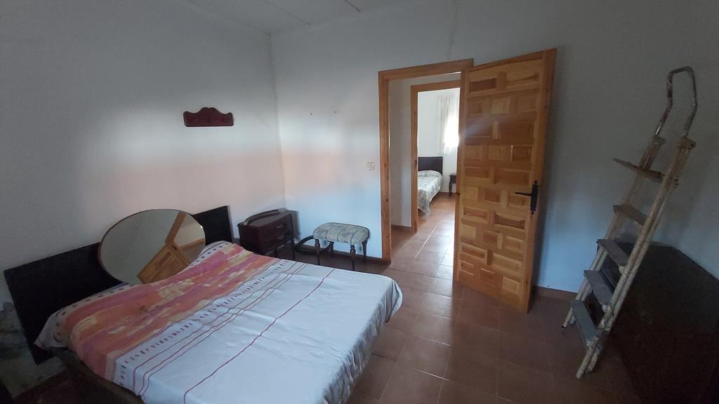 For sale of chalet in Caudete