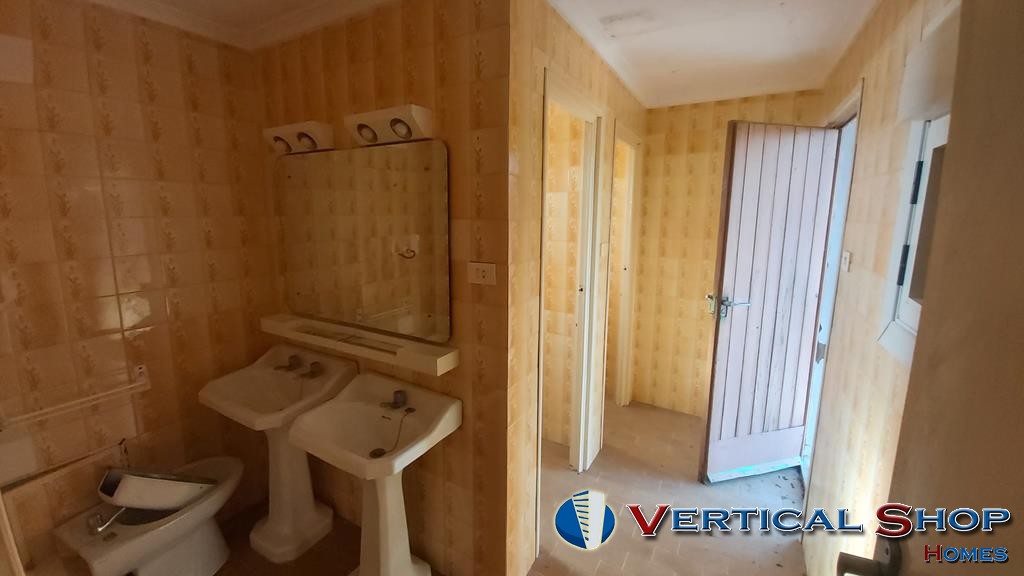For sale of chalet in Caudete