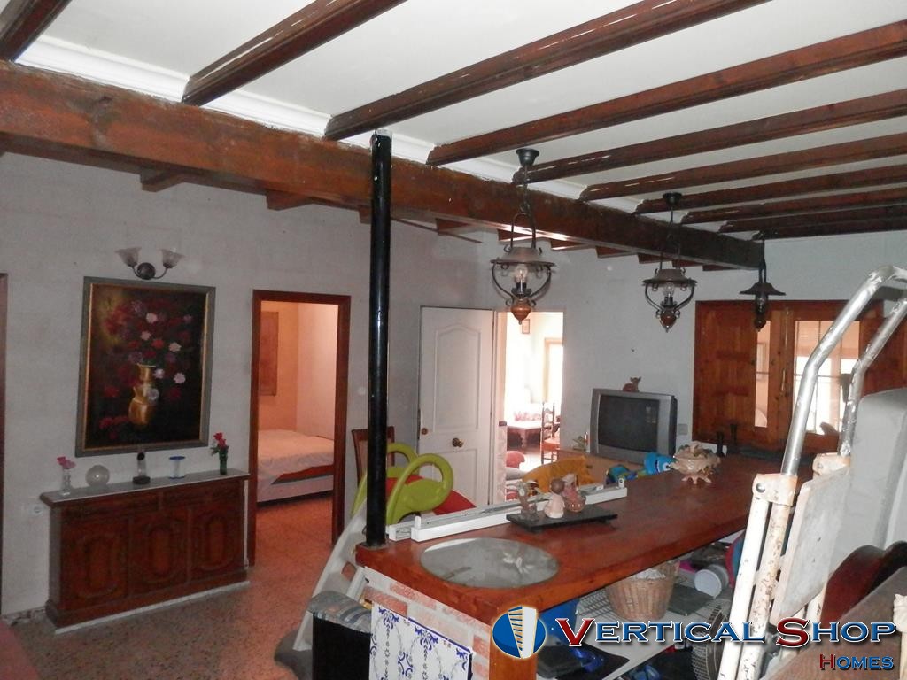 For sale of chalet in Caudete