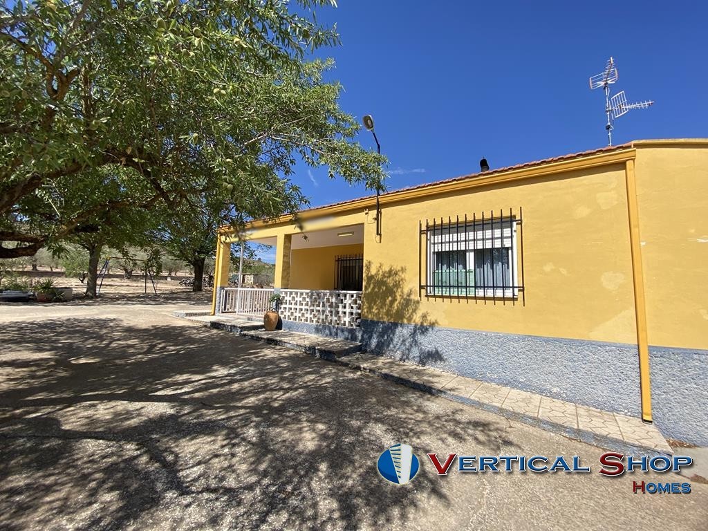 Venta de chalet en Caudete